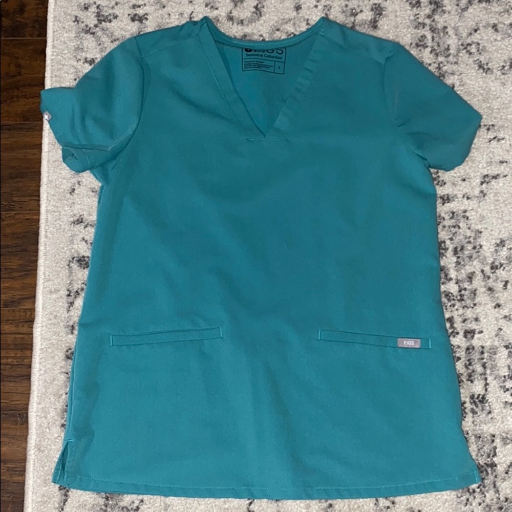 Figs marine Casma top in great condition